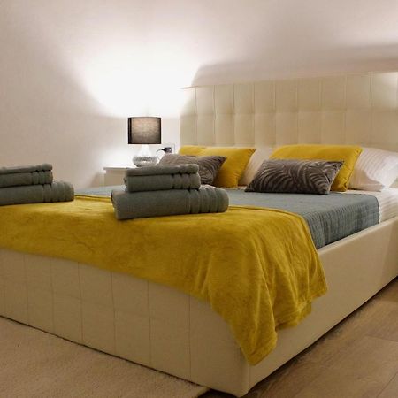 Nel Cuore Del Centro Storico Con Comfort E Stile Apartment Iglesias Bagian luar foto