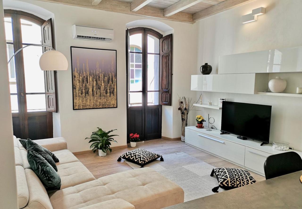 Nel Cuore Del Centro Storico Con Comfort E Stile Apartment Iglesias Bagian luar foto